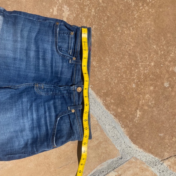 7 For All Mankind Midi Cuffed Denim Shorts, Button Fly (Size: 26) - Picture 6 of 7